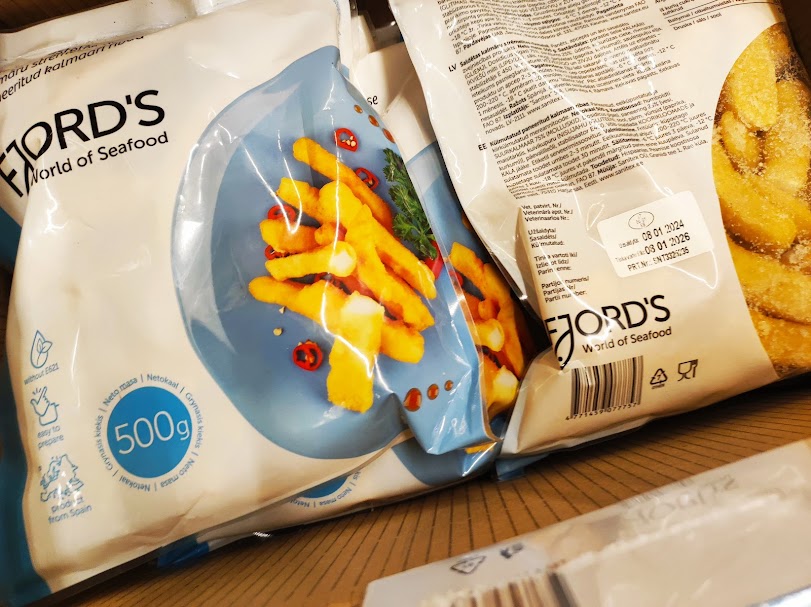 Регламент 10/2011 способствует инновациям, поощряя разработку новых материалов и технологий, соответствующих стандартам безопасности. Это стимулирует постоянное совершенствование, что приводит к созданию лучших и более безопасных материалов для контакта с пищевыми продуктами. Компании, которые внедряют инновации в соответствии с этими рекомендациями, могут получить конкурентное преимущество и стать лидерами рынка с передовыми решениями. Требование прослеживаемости регламента гарантирует, что каждый этап цепочки поставок может быть отслежен и проверен. Это повышает подотчетность и прозрачность, облегчая отслеживание и устранение возникающих проблем. Прослеживаемость также приводит к быстрому и эффективному отзыву несоответствующей продукции, минимизируя потенциальные риски для потребителей.